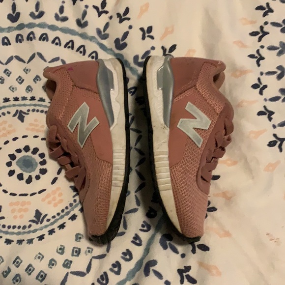 Toddler New Balance Runners - Picture 3 of 8